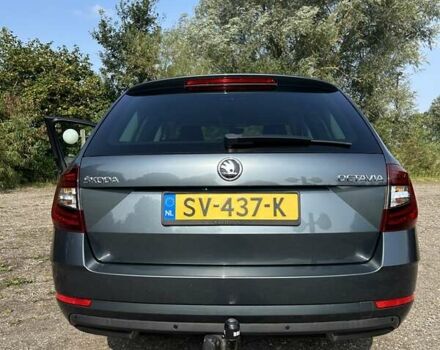 Серый Шкода Октавия, объемом двигателя 1.6 л и пробегом 187 тыс. км за 12733 $, фото 7 на Automoto.ua