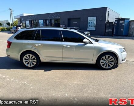 Серый Шкода Октавия, объемом двигателя 1.6 л и пробегом 256 тыс. км за 12000 $, фото 7 на Automoto.ua