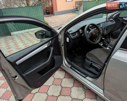 Серый Шкода Октавия, объемом двигателя 1.6 л и пробегом 240 тыс. км за 13300 $, фото 7 на Automoto.ua