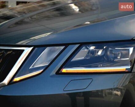 Сірий Шкода Октавія, об'ємом двигуна 2 л та пробігом 205 тис. км за 17800 $, фото 4 на Automoto.ua