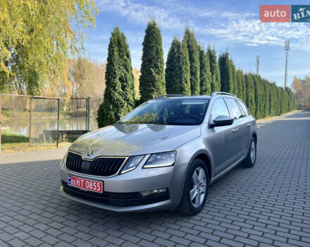 Сірий Шкода Октавія, об'ємом двигуна 1.6 л та пробігом 245 тис. км за 13999 $, фото 5 на Automoto.ua