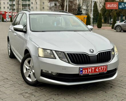 Серый Шкода Октавия, объемом двигателя 1.97 л и пробегом 220 тыс. км за 12599 $, фото 1 на Automoto.ua