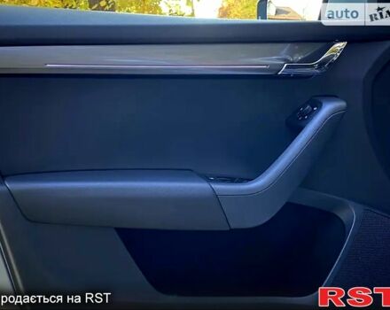 Серый Шкода Октавия, объемом двигателя 2 л и пробегом 255 тыс. км за 15500 $, фото 10 на Automoto.ua