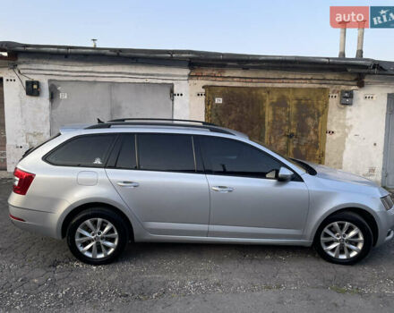 Сірий Шкода Октавія, об'ємом двигуна 2 л та пробігом 240 тис. км за 13600 $, фото 4 на Automoto.ua