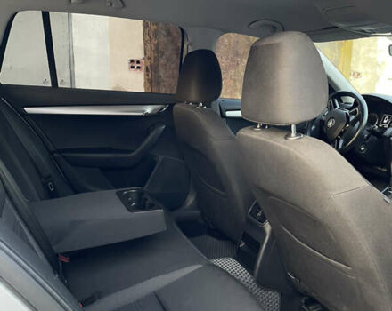 Сірий Шкода Октавія, об'ємом двигуна 2 л та пробігом 240 тис. км за 13600 $, фото 13 на Automoto.ua