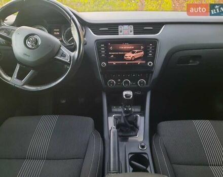 Серый Шкода Октавия, объемом двигателя 2 л и пробегом 240 тыс. км за 15499 $, фото 32 на Automoto.ua