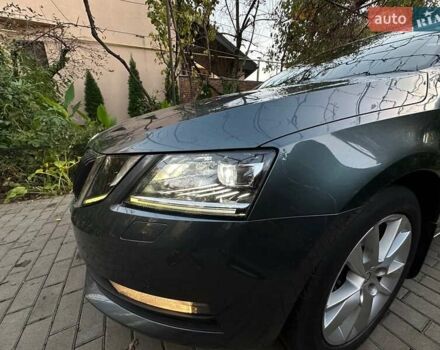 Шкода Октавия 2018 в Ужгороде на Automoto.ua Серый Шкода Октавия, объемом двигателя 1.97 л и пробегом 237 тыс. км за 15700 $, фото 6 на Automoto.ua