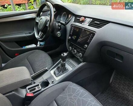 Шкода Октавия 2018 в Ужгороде на Automoto.ua Серый Шкода Октавия, объемом двигателя 1.97 л и пробегом 237 тыс. км за 15700 $, фото 33 на Automoto.ua