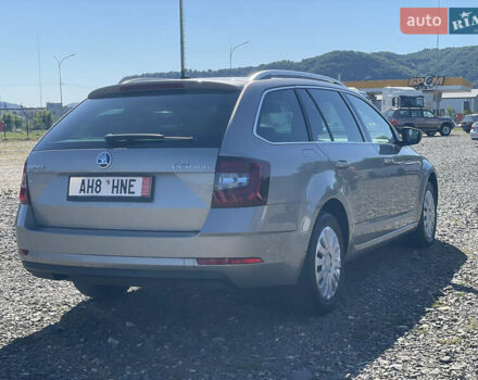 Шкода Октавия 2018 в Хусте на Automoto.ua Серый Шкода Октавия, объемом двигателя 1.6 л и пробегом 179 тыс. км за 14400 $, фото 4 на Automoto.ua