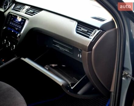 Сірий Шкода Октавія, об'ємом двигуна 2 л та пробігом 205 тис. км за 17800 $, фото 184 на Automoto.ua