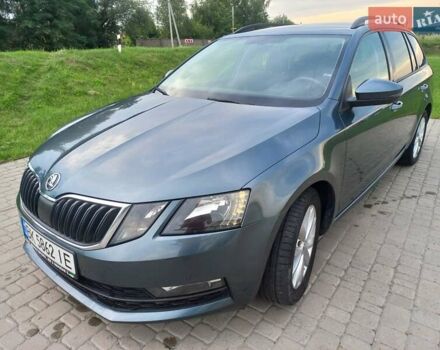 Серый Шкода Октавия, объемом двигателя 1.6 л и пробегом 242 тыс. км за 14400 $, фото 2 на Automoto.ua