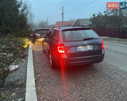 Серый Шкода Октавия, объемом двигателя 1.6 л и пробегом 270 тыс. км за 12000 $, фото 3 на Automoto.ua