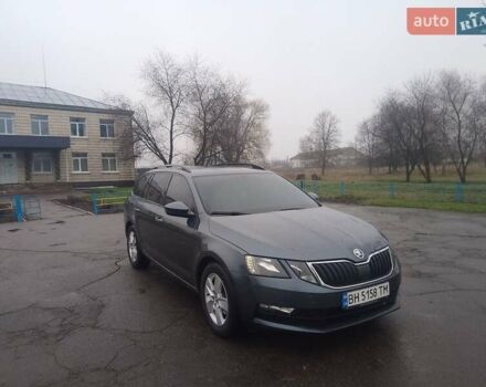 Серый Шкода Октавия, объемом двигателя 1.6 л и пробегом 287 тыс. км за 12300 $, фото 2 на Automoto.ua