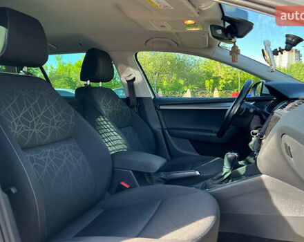 Серый Шкода Октавия, объемом двигателя 2 л и пробегом 205 тыс. км за 16999 $, фото 8 на Automoto.ua