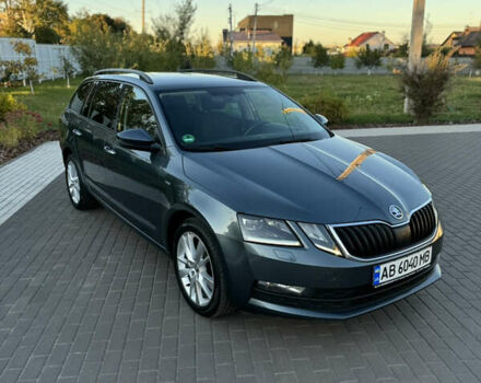 Серый Шкода Октавия, объемом двигателя 2 л и пробегом 271 тыс. км за 15800 $, фото 2 на Automoto.ua