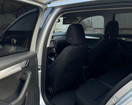 Сірий Шкода Октавія, об'ємом двигуна 2 л та пробігом 240 тис. км за 13600 $, фото 6 на Automoto.ua