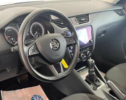 Шкода Октавия 2018 в Львове на Automoto.ua Серый Шкода Октавия, объемом двигателя 1.6 л и пробегом 194 тыс. км за 16950 $, фото 5 на Automoto.ua