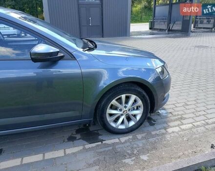 Серый Шкода Октавия, объемом двигателя 1.6 л и пробегом 273 тыс. км за 13100 $, фото 2 на Automoto.ua
