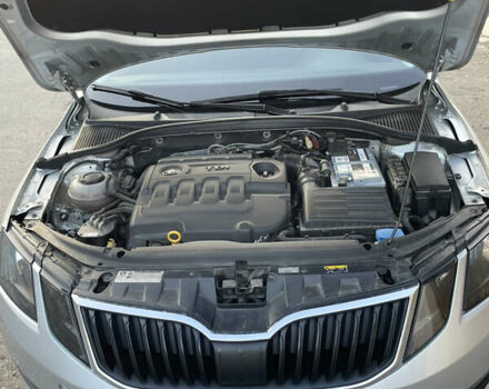 Сірий Шкода Октавія, об'ємом двигуна 2 л та пробігом 240 тис. км за 13600 $, фото 16 на Automoto.ua