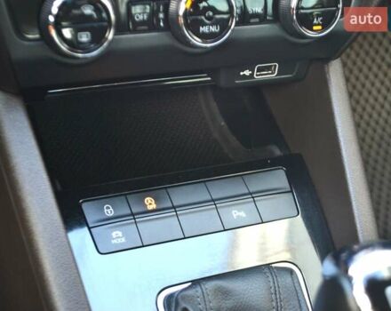 Сірий Шкода Октавія, об'ємом двигуна 2 л та пробігом 205 тис. км за 17800 $, фото 160 на Automoto.ua