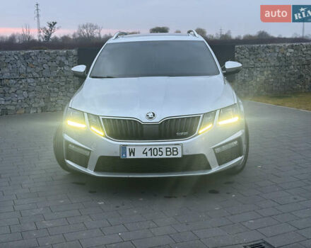 Серый Шкода Октавия, объемом двигателя 2 л и пробегом 255 тыс. км за 16900 $, фото 2 на Automoto.ua