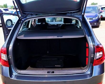 Серый Шкода Октавия, объемом двигателя 2 л и пробегом 289 тыс. км за 15000 $, фото 5 на Automoto.ua