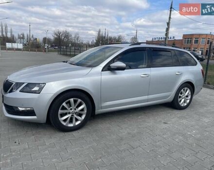 Серый Шкода Октавия, объемом двигателя 1.6 л и пробегом 240 тыс. км за 13500 $, фото 3 на Automoto.ua