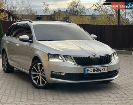 Шкода Октавия 2019 в Дрогобыче на Automoto.ua Серый Шкода Октавия, объемом двигателя 1.97 л и пробегом 231 тыс. км за 16999 $, фото 6 на Automoto.ua