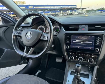 Серый Шкода Октавия, объемом двигателя 1.6 л и пробегом 325 тыс. км за 13500 $, фото 19 на Automoto.ua