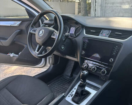 Серый Шкода Октавия, объемом двигателя 1.6 л и пробегом 182 тыс. км за 15700 $, фото 18 на Automoto.ua