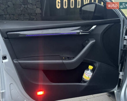 Серый Шкода Октавия, объемом двигателя 2 л и пробегом 255 тыс. км за 16900 $, фото 14 на Automoto.ua