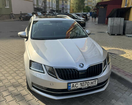 Серый Шкода Октавия, объемом двигателя 1.6 л и пробегом 214 тыс. км за 17000 $, фото 2 на Automoto.ua