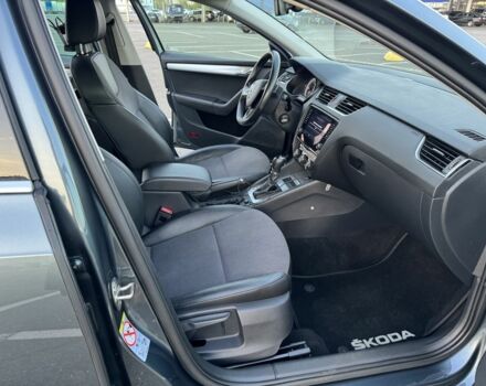 Серый Шкода Октавия, объемом двигателя 1.6 л и пробегом 325 тыс. км за 13500 $, фото 6 на Automoto.ua