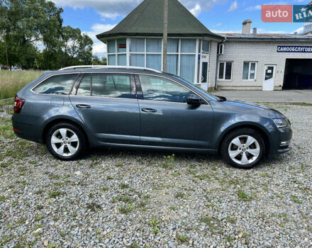 Серый Шкода Октавия, объемом двигателя 2 л и пробегом 270 тыс. км за 14500 $, фото 3 на Automoto.ua