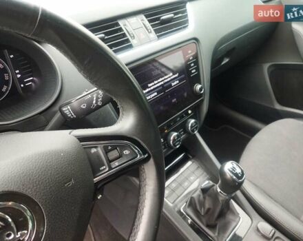 Серый Шкода Октавия, объемом двигателя 1.6 л и пробегом 212 тыс. км за 13500 $, фото 9 на Automoto.ua