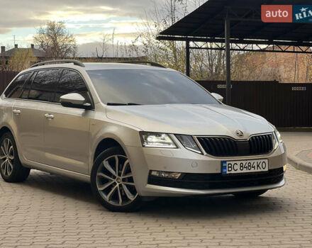 Шкода Октавия 2019 в Дрогобыче на Automoto.ua Серый Шкода Октавия, объемом двигателя 1.97 л и пробегом 231 тыс. км за 16999 $, фото 2 на Automoto.ua