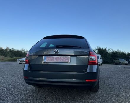 Серый Шкода Октавия, объемом двигателя 1.6 л и пробегом 325 тыс. км за 13500 $, фото 2 на Automoto.ua