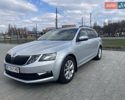 Серый Шкода Октавия, объемом двигателя 1.6 л и пробегом 240 тыс. км за 13500 $, фото 1 на Automoto.ua