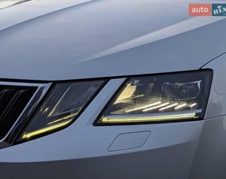 Серый Шкода Октавия, объемом двигателя 2 л и пробегом 238 тыс. км за 16299 $, фото 5 на Automoto.ua