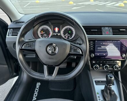 Серый Шкода Октавия, объемом двигателя 1.6 л и пробегом 325 тыс. км за 13500 $, фото 18 на Automoto.ua