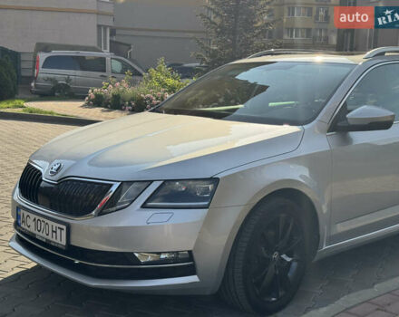 Серый Шкода Октавия, объемом двигателя 1.6 л и пробегом 214 тыс. км за 17000 $, фото 5 на Automoto.ua