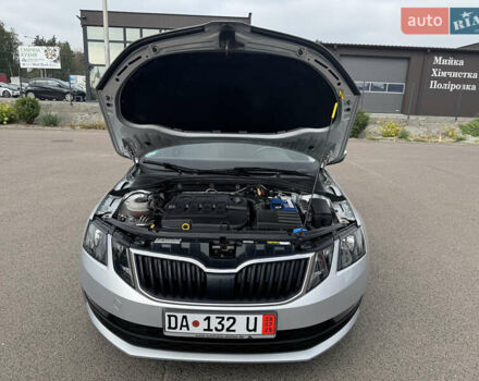 Серый Шкода Октавия, объемом двигателя 2 л и пробегом 259 тыс. км за 14970 $, фото 93 на Automoto.ua