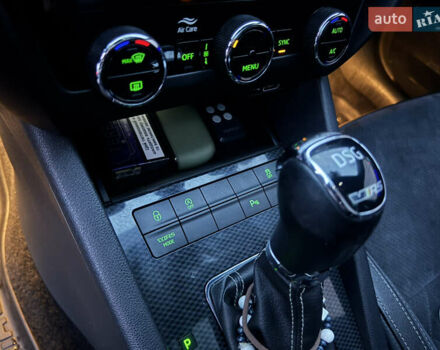 Серый Шкода Октавия, объемом двигателя 2 л и пробегом 255 тыс. км за 16900 $, фото 22 на Automoto.ua