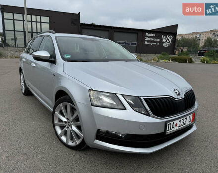 Серый Шкода Октавия, объемом двигателя 2 л и пробегом 259 тыс. км за 14970 $, фото 8 на Automoto.ua
