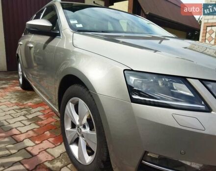 Шкода Октавия 2019 в Житомире на Automoto.ua Серый Шкода Октавия, объемом двигателя 1.6 л и пробегом 211 тыс. км за 13499 $, фото 3 на Automoto.ua