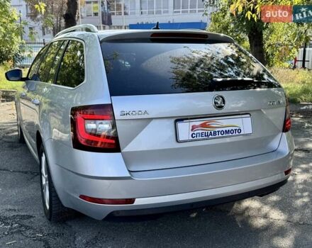Серый Шкода Октавия, объемом двигателя 1.6 л и пробегом 210 тыс. км за 15990 $, фото 10 на Automoto.ua