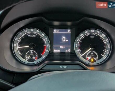 Серый Шкода Октавия, объемом двигателя 2 л и пробегом 238 тыс. км за 16299 $, фото 33 на Automoto.ua