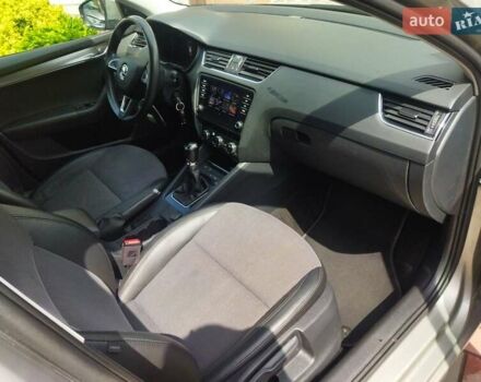 Шкода Октавия 2019 в Житомире на Automoto.ua Серый Шкода Октавия, объемом двигателя 1.6 л и пробегом 211 тыс. км за 13499 $, фото 32 на Automoto.ua