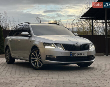 Шкода Октавия 2019 в Дрогобыче на Automoto.ua Серый Шкода Октавия, объемом двигателя 1.97 л и пробегом 231 тыс. км за 16999 $, фото 7 на Automoto.ua