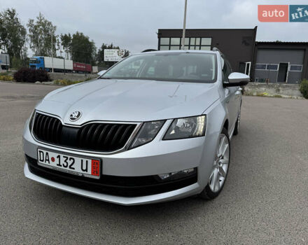 Серый Шкода Октавия, объемом двигателя 2 л и пробегом 259 тыс. км за 14970 $, фото 5 на Automoto.ua